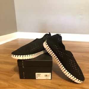 Steven by Steve Madden perforated sneaker